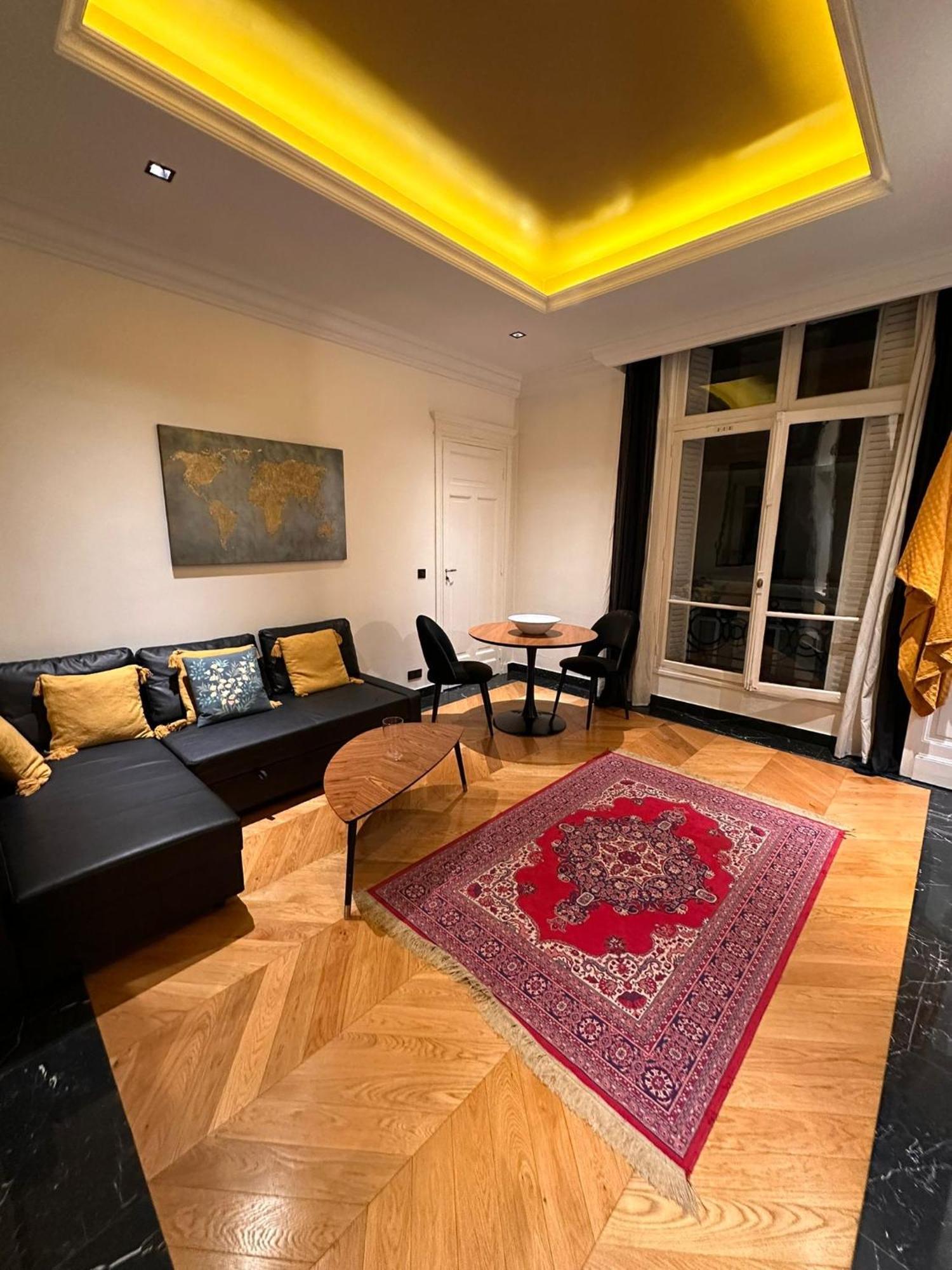 Appartement Cosy Sur Les Champs-Elysees Renoved Paris Ngoại thất bức ảnh